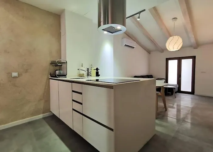 New! Renovated House With Terrace In Cambrils