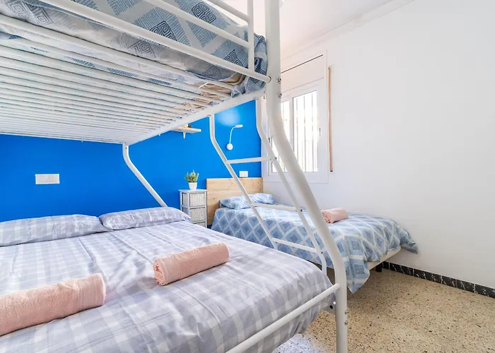 Cambrils Beach - 8 Min To Beach - Ac - Wifi - Terrace - 8 Guests